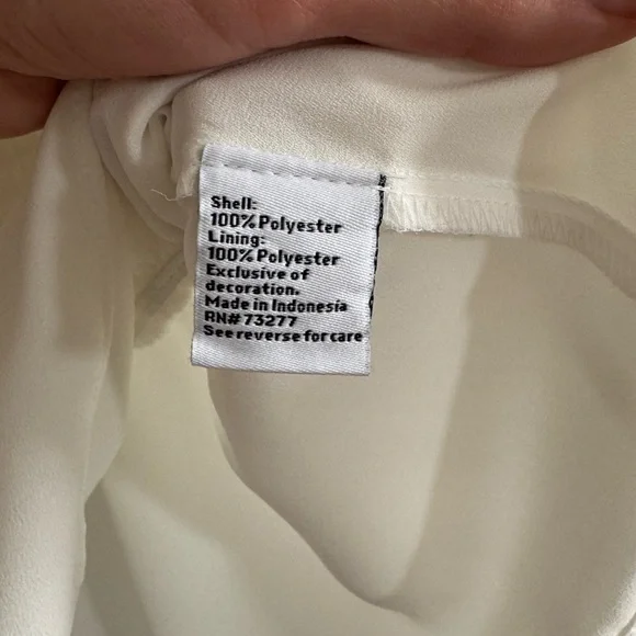 Nine West White Smocked Short Sleeve Blouse - Picture 3 of 5